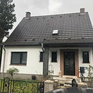 https://souterrain-wohnung-in-der-nahe-vom-dusseldorfer-flughafen.topcolognehotels.com